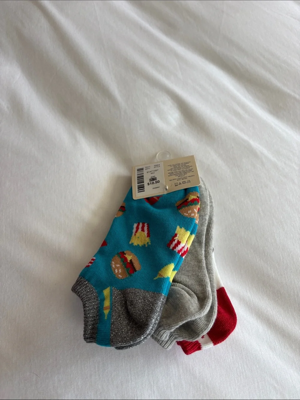 Aeropostale Ladies Graphic Ankle Socks - Pizza, Grey & Burger w Fries (3-Pack)